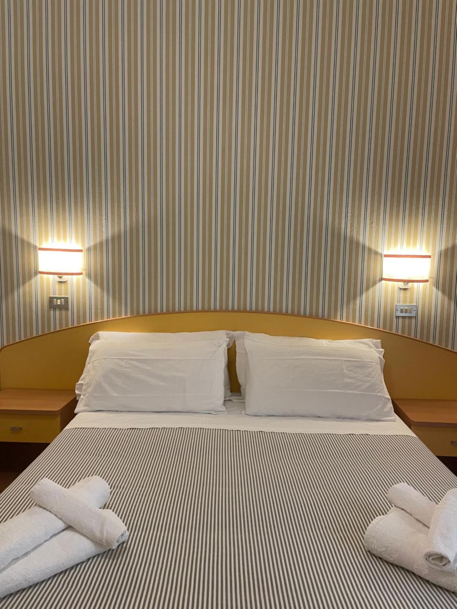 Piccolo Hotel Kursaal Чезенатіко Екстер'єр фото